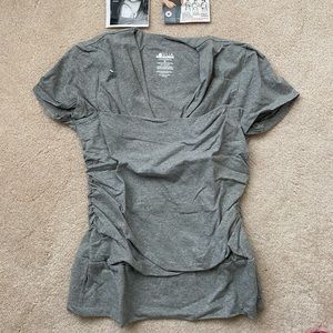 Vija skin to skin shirt - baby wearing